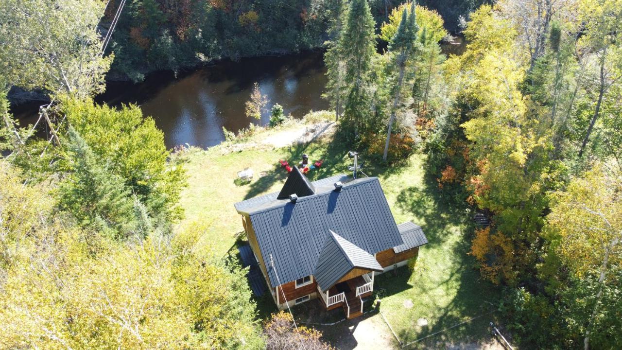 Chalet Riviere - Bord De Riviere - Romantique Сент-Алексі-де-Мон Екстер'єр фото